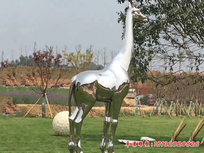 公園不銹鋼長頸鹿