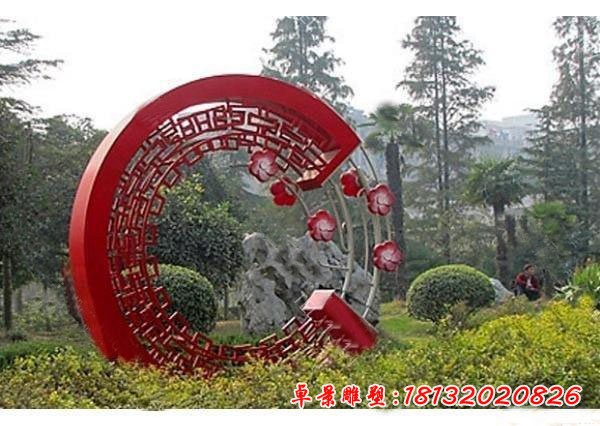 不銹鋼鏤空?qǐng)A環(huán)和梅花雕塑