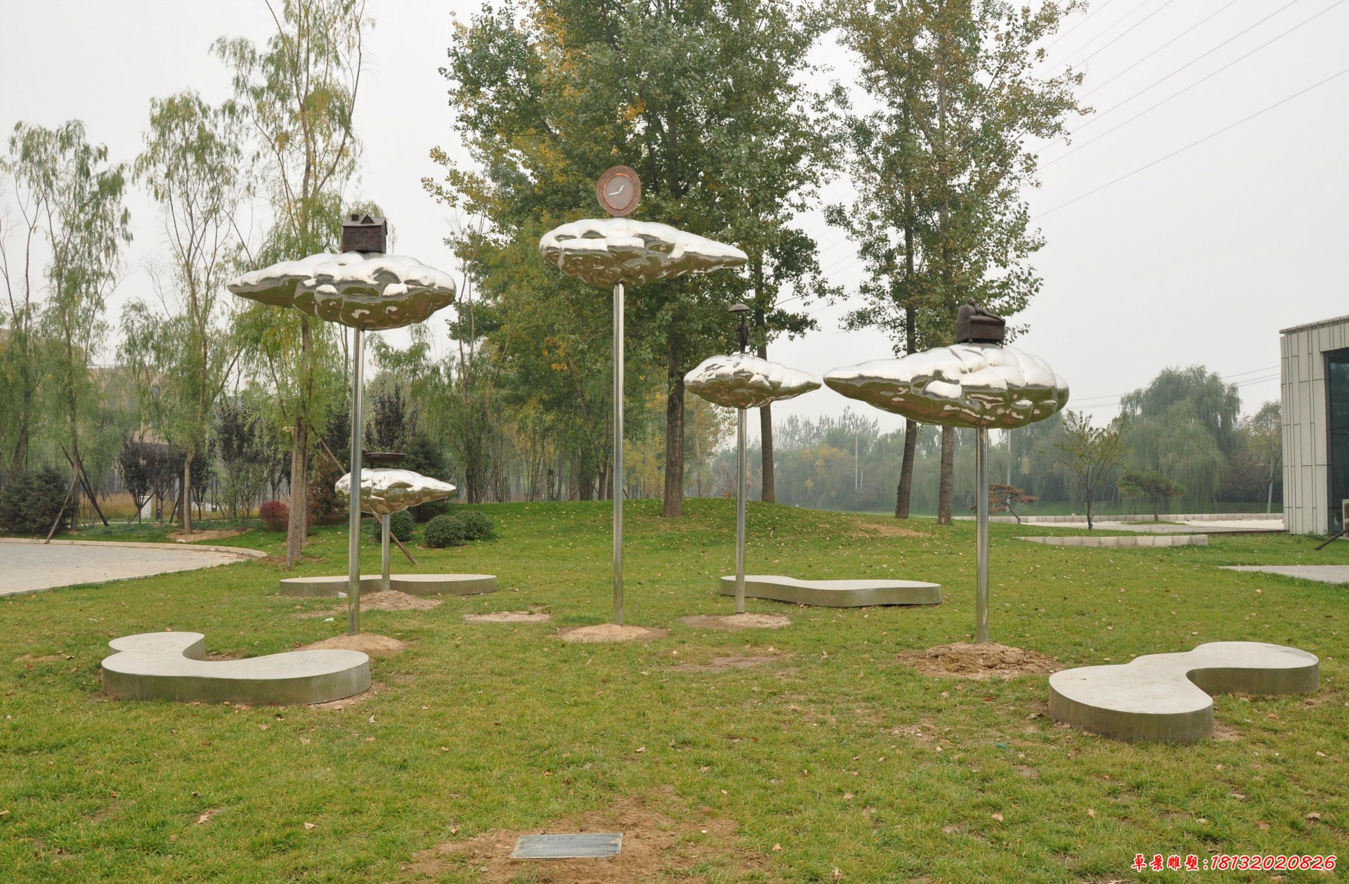 不銹鋼公園抽象云朵雕塑