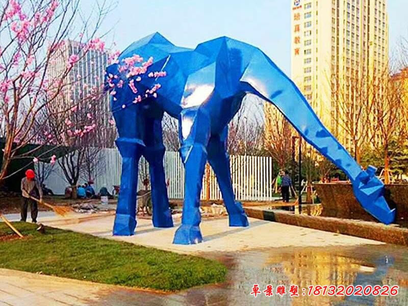 不銹鋼大型幾何長頸鹿雕塑
