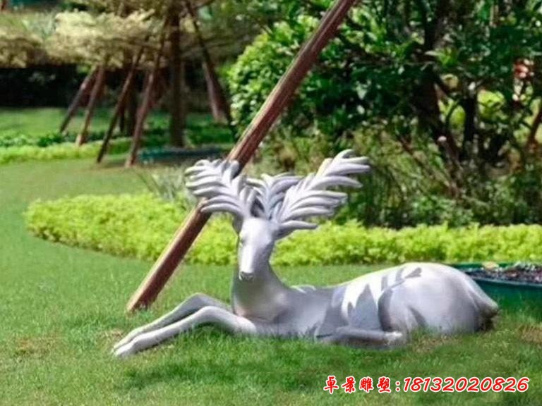 不銹鋼大角鹿雕塑