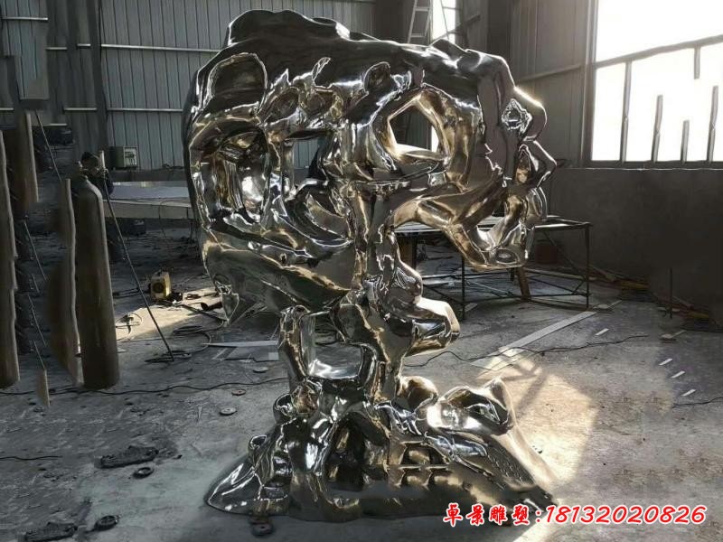 不銹鋼鏡面太湖石雕塑