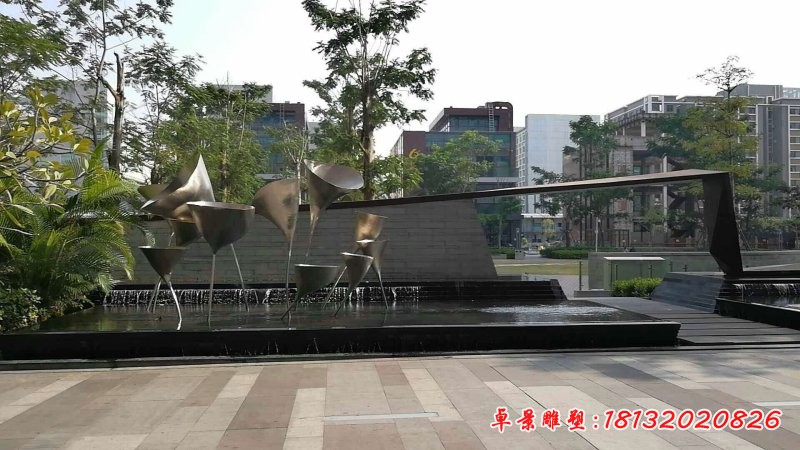 小區(qū)不銹鋼抽象喇叭花雕塑