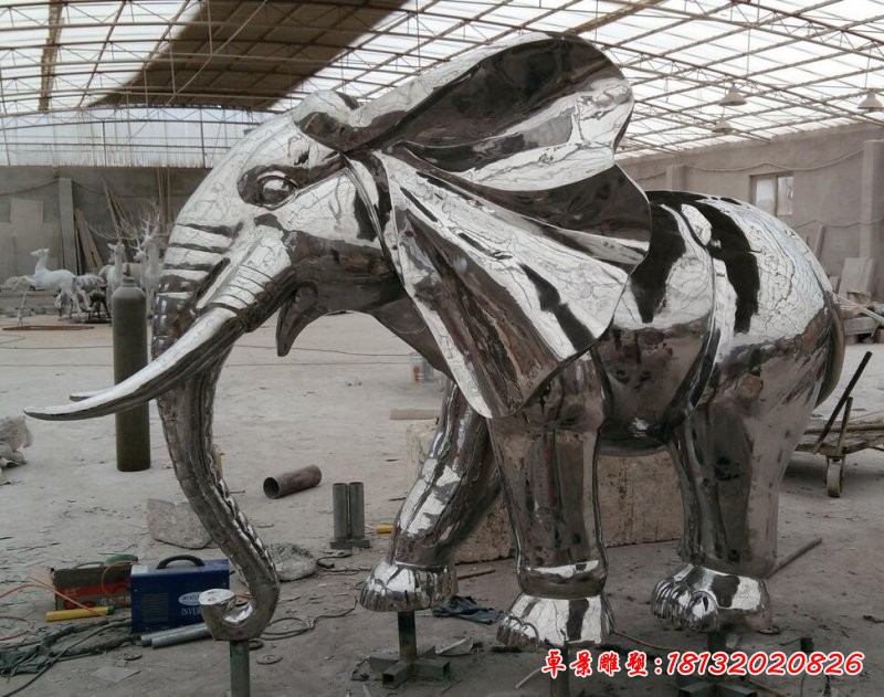 不銹鋼鏡面大象雕塑