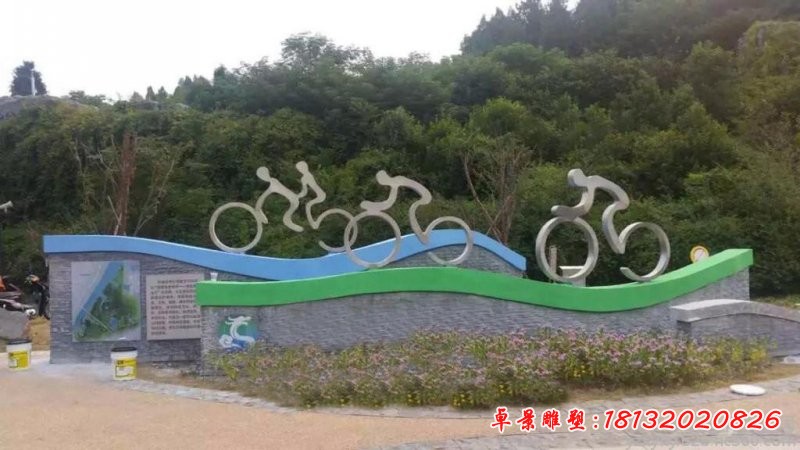 景區(qū)不銹鋼騎自行人物雕塑