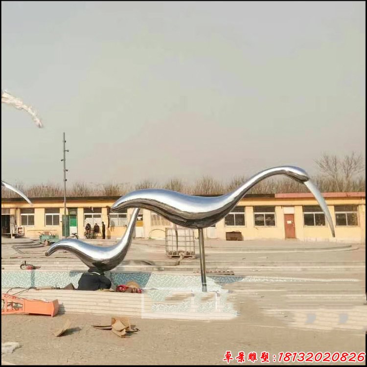 不銹鋼抽象丹頂鶴雕塑