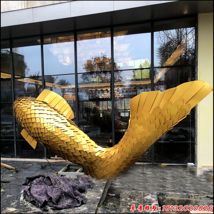 不銹鋼金色鯉魚雕塑