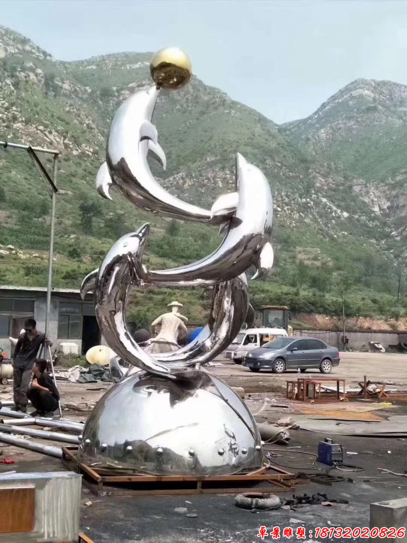 鏡面不銹鋼海豚頂球雕塑 (2)