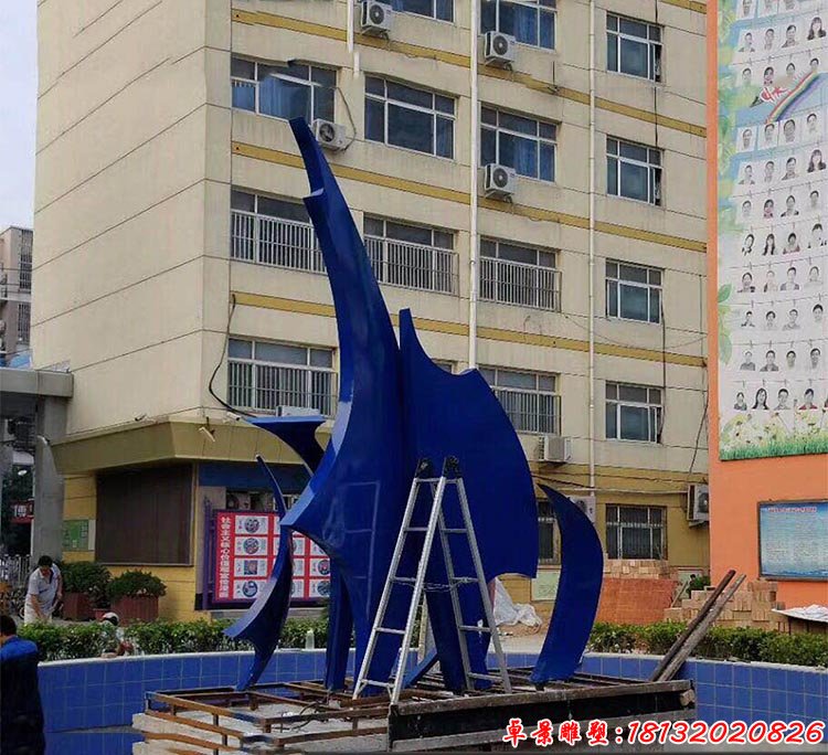 揚(yáng)帆雕塑 校園不銹鋼雕塑 (2)