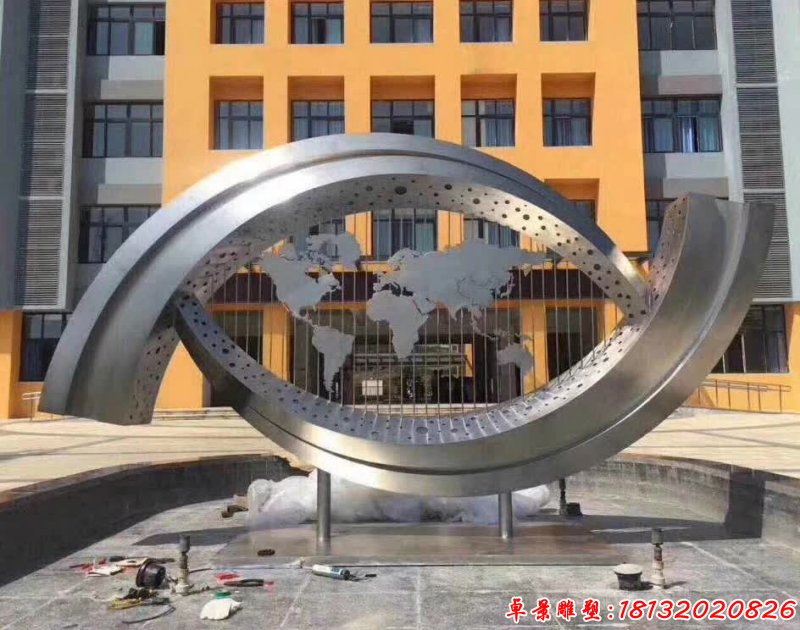 不銹鋼抽象眼睛雕塑