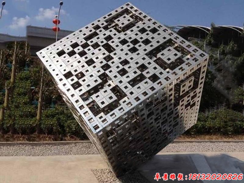 城市不銹鋼正方體魔方雕塑（2）