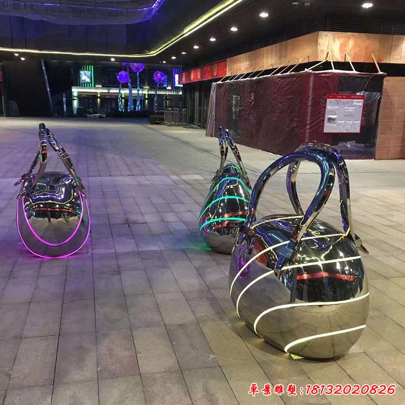 不銹鋼手提包雕塑 (9)