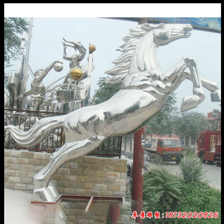 不銹鋼奔馬雕塑