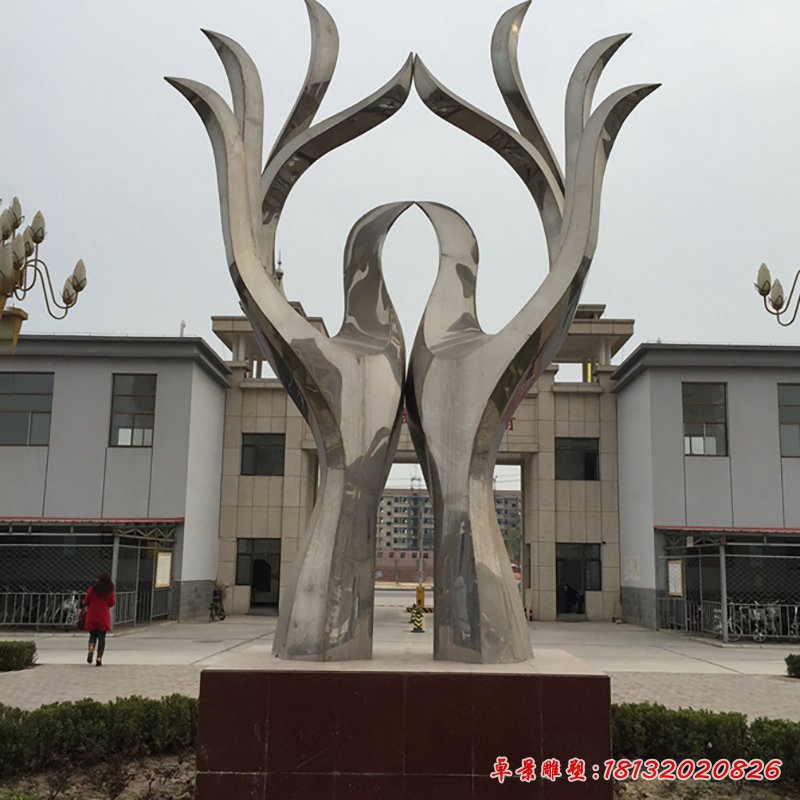 不銹鋼抽象手掌雕塑  企業(yè)景觀雕塑[1]