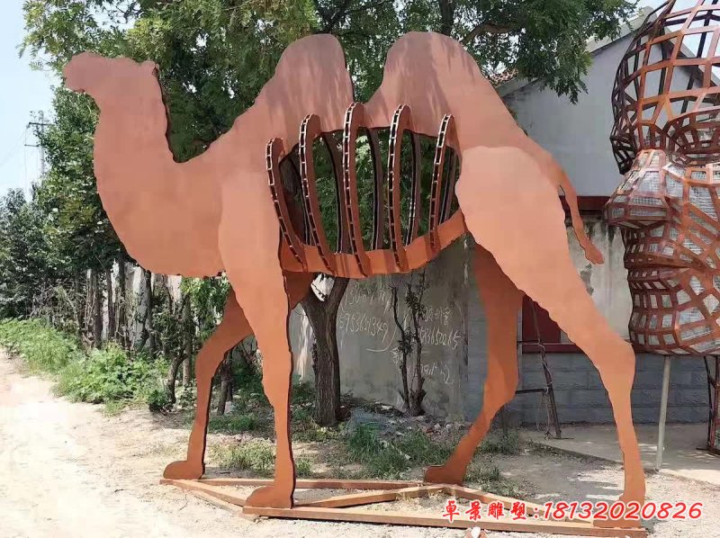 不銹鋼抽象駱駝雕塑 (2)
