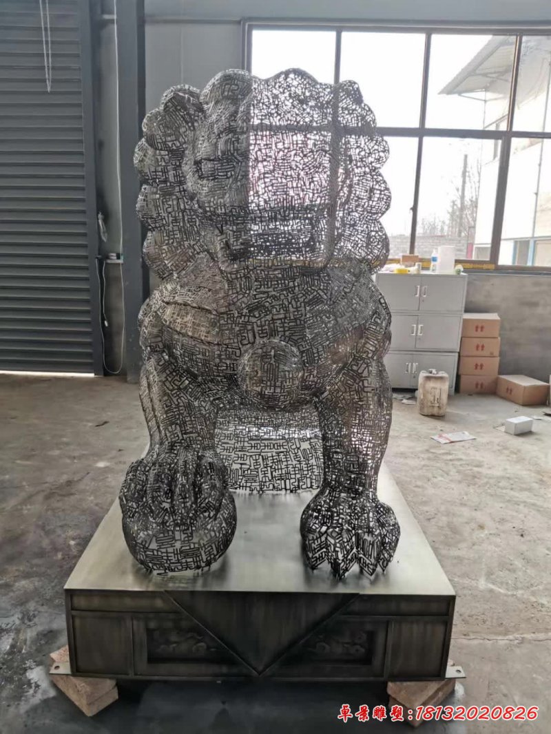 不銹鋼鏤空獅子雕塑 (2)