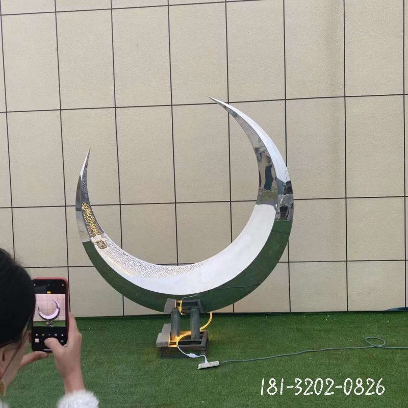月亮不銹鋼雕塑