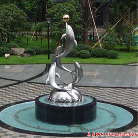 公園海豚頂球