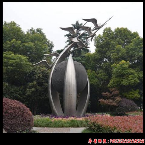 公園飛翔的天鵝