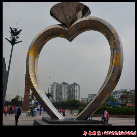 廣場鉆戒