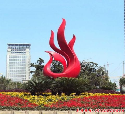 街邊抽象鳳凰造型