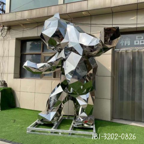 卡通動物熊